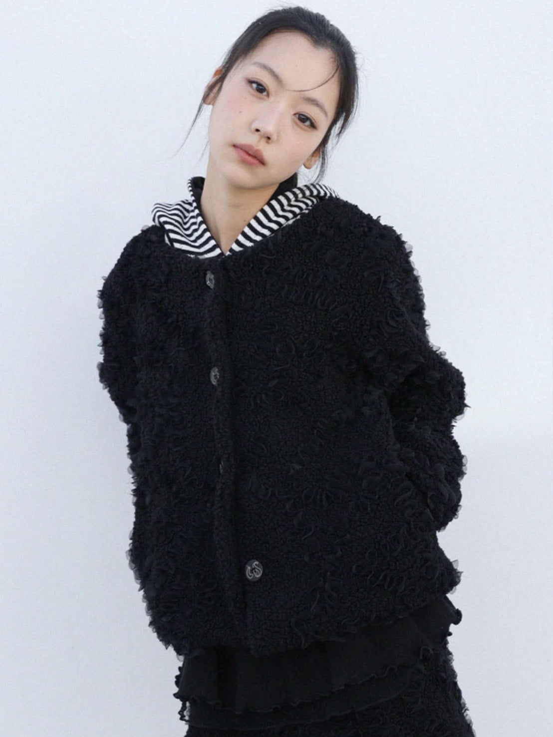 12/21 20:00 発売【Uglyshadow】RUFFLED FUR JACKET