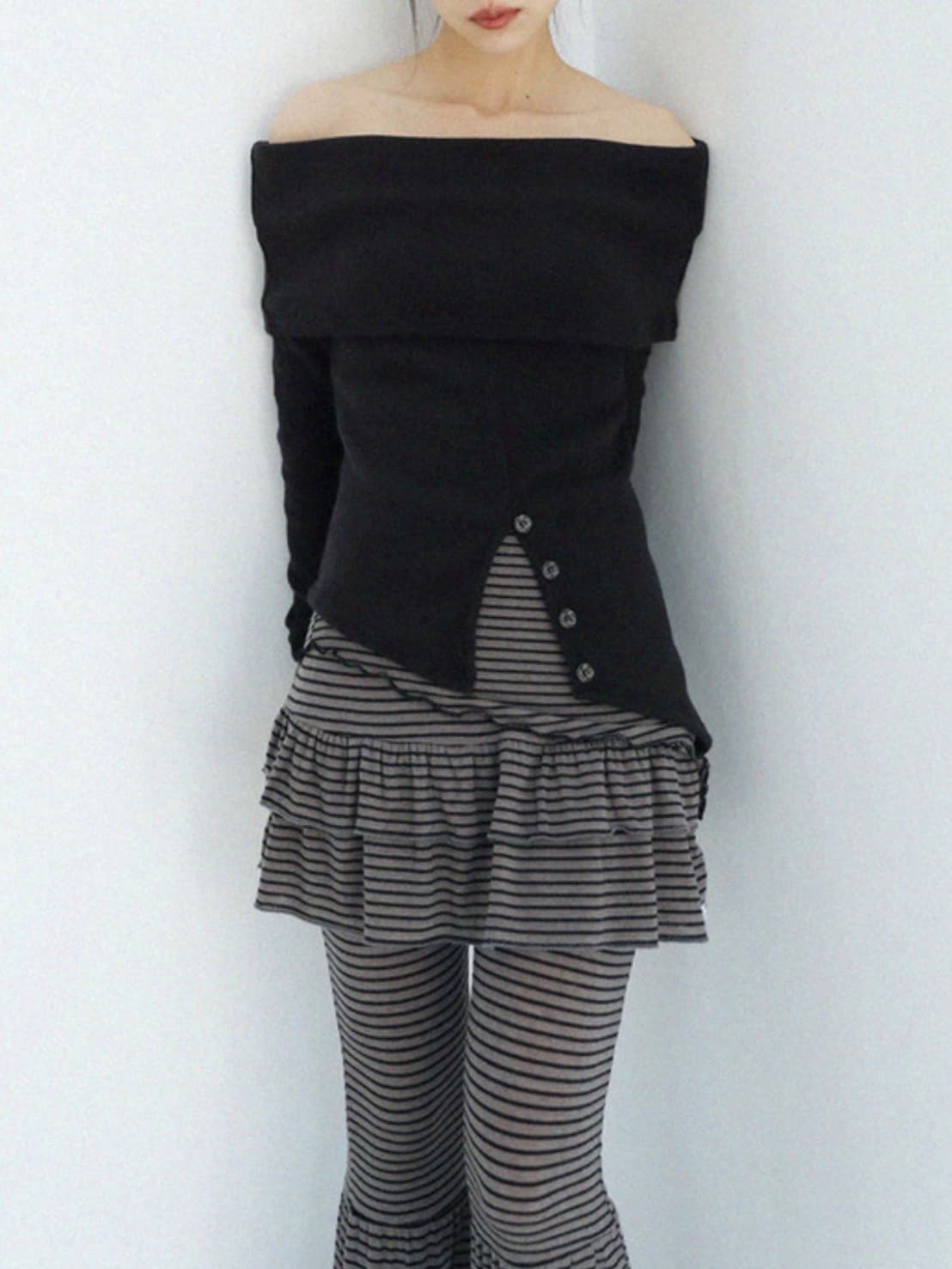 12/21 20:00 発売【Uglyshadow】CANCAN STRIPE SKIRT PANTS