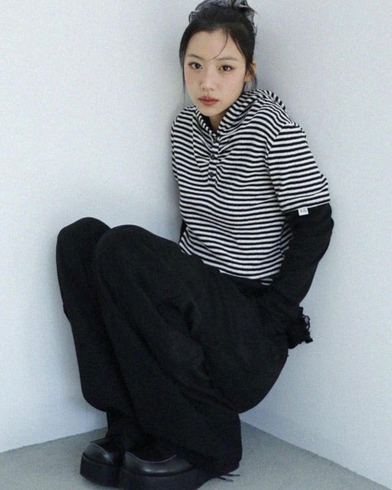 12/21 20:00 発売【Uglyshadow】STRIPE SHIRRING LAYERED HOODIE