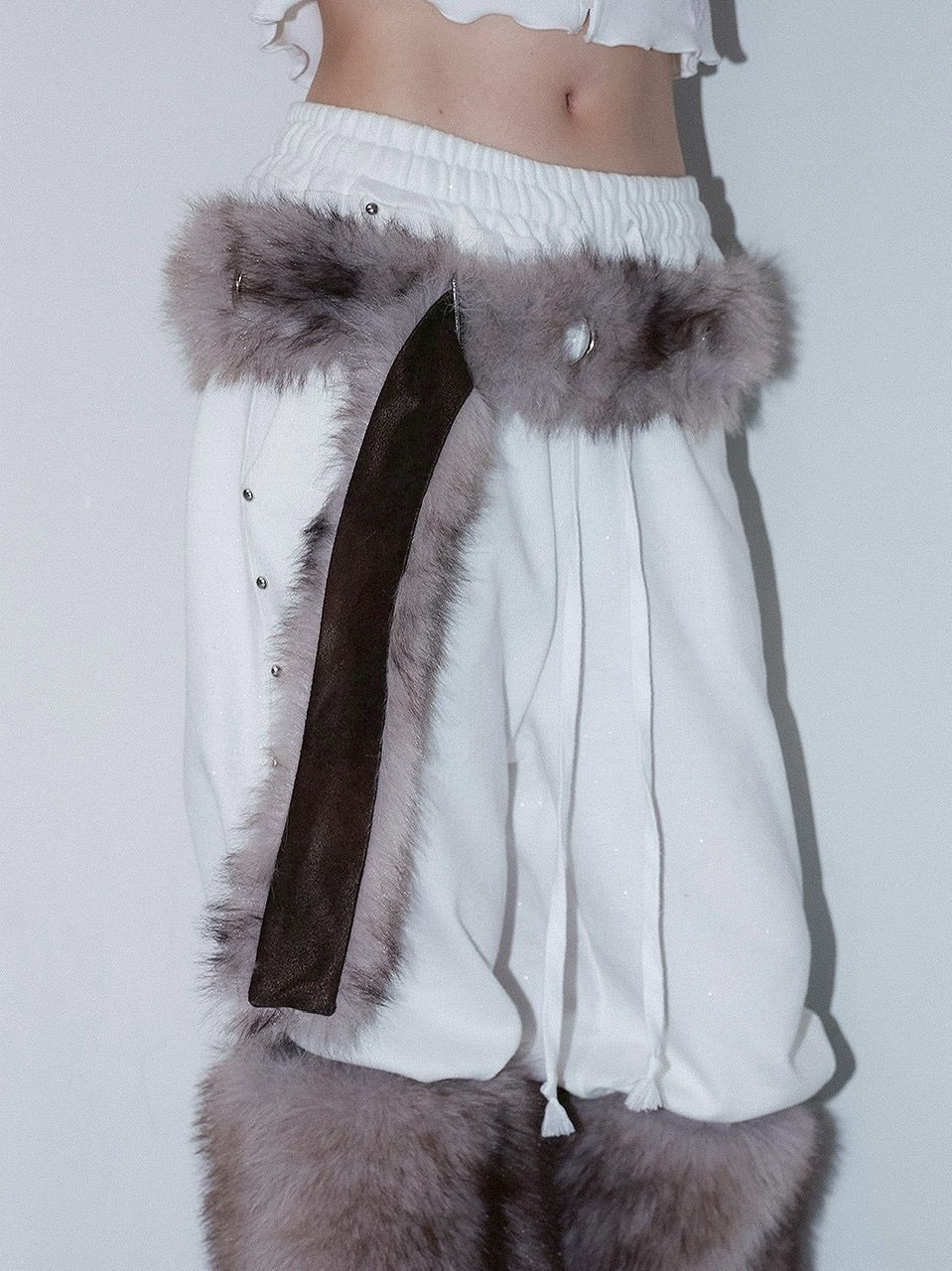 1/2 20:00発売【CHERRYQUIRI】fur loop eyelet belt