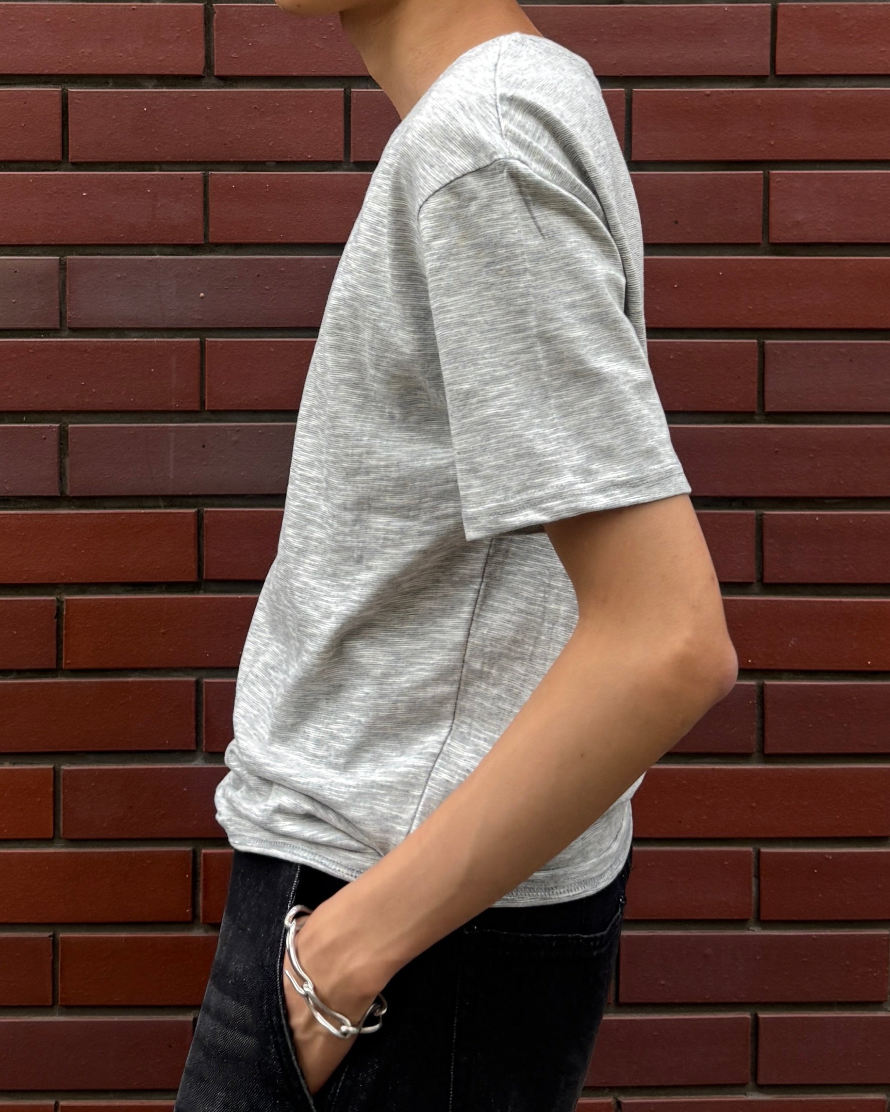 東京店WEB限定受注制【Chikashitsu +】slub v-neck tee (3color)