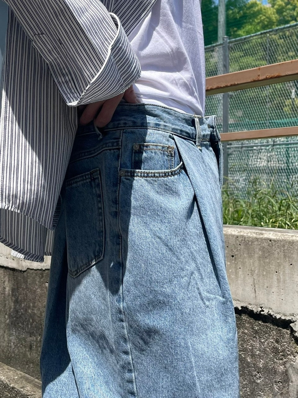 【Chikashitsu +】wide tuck denim pants (2color)