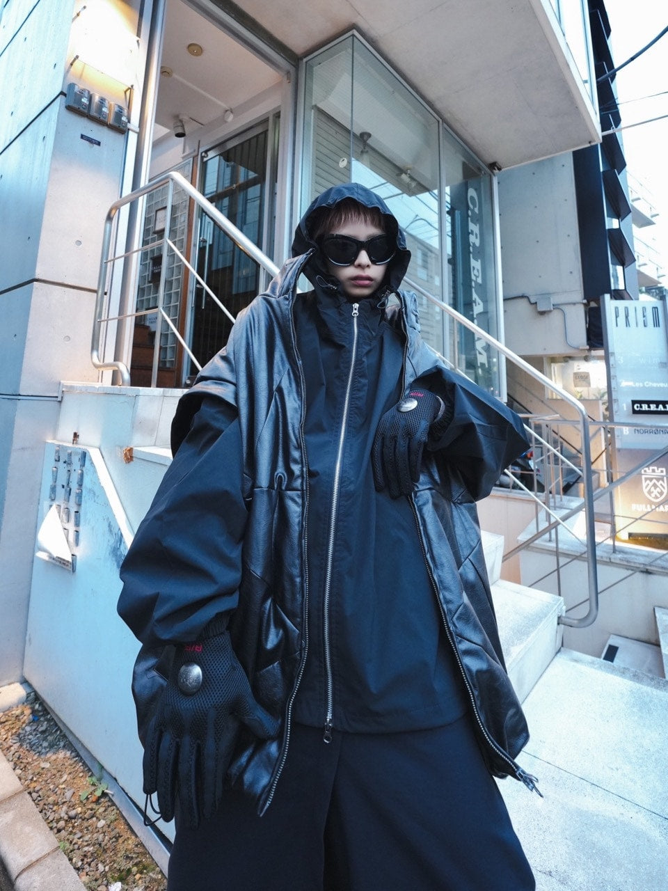 【DIG YOUR OWN GRAVE】star leather vest (2color)