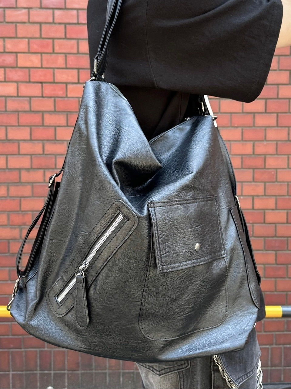 受注制【Chikashitsu +】2way vegan leather pocket bag / 【チカシツプラス】ツーウェイヴィーガンレザーポケットバッグ