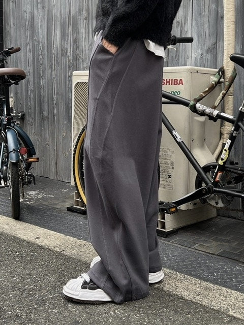 受注制【Chikashitsu +】curve stitch straight sweat pants (3color) / 【チカシツプラス】カーブスティッチストレートスウェットパンツ