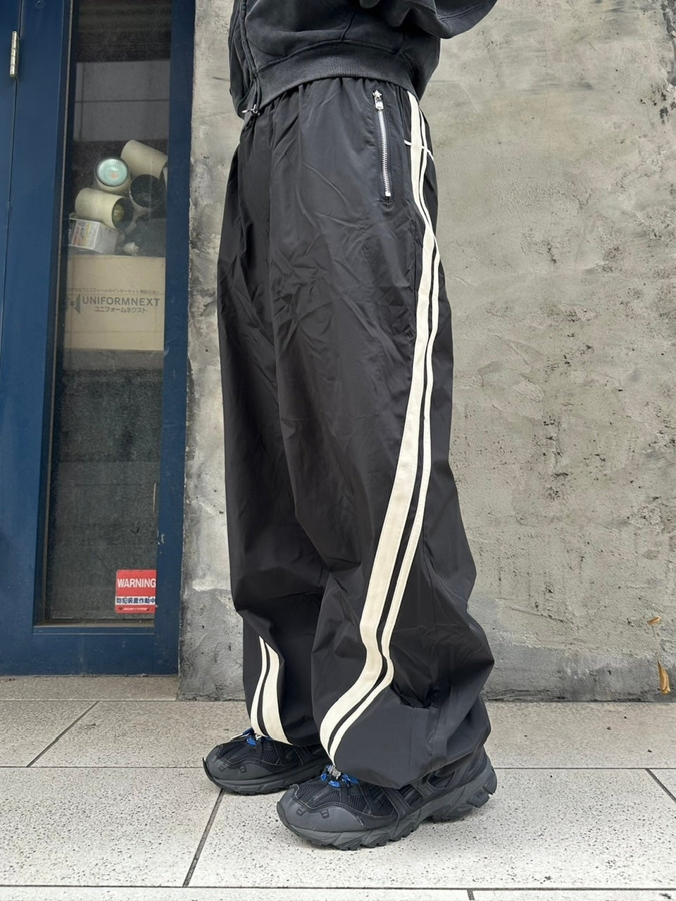 【Chikashitsu +】set up side line track pants (2color) / 【チカシツプラス】セットアップサイドライントラックパンツ