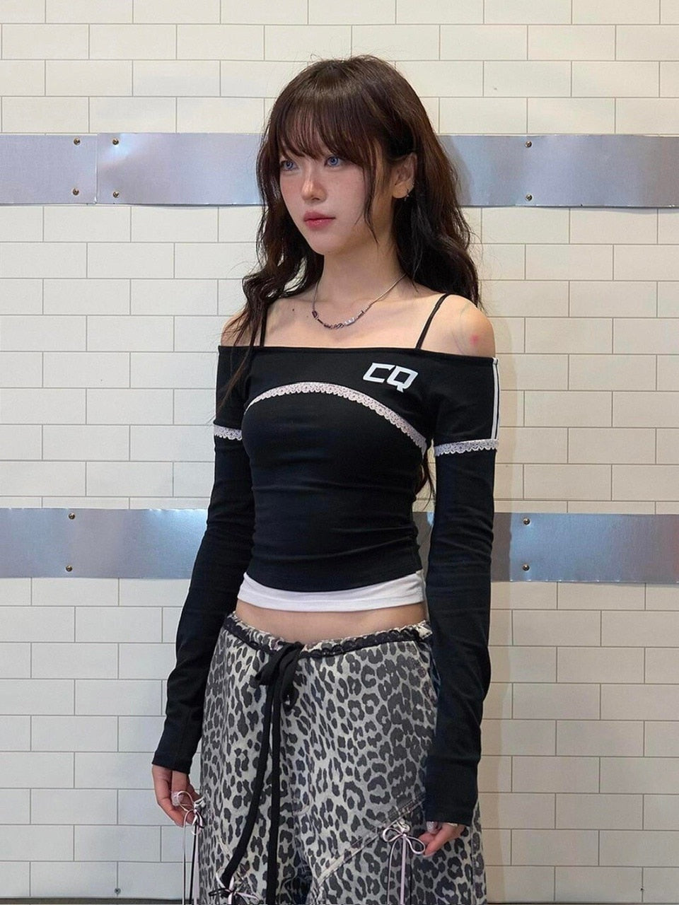 【CHERRYQUIRI】lace layered off shoulder sleeve