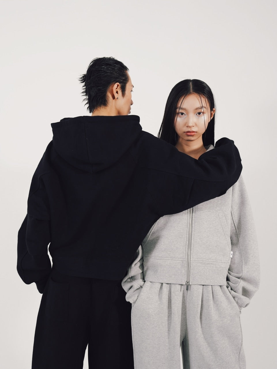 【CS】cropped double zip hoodie (black)