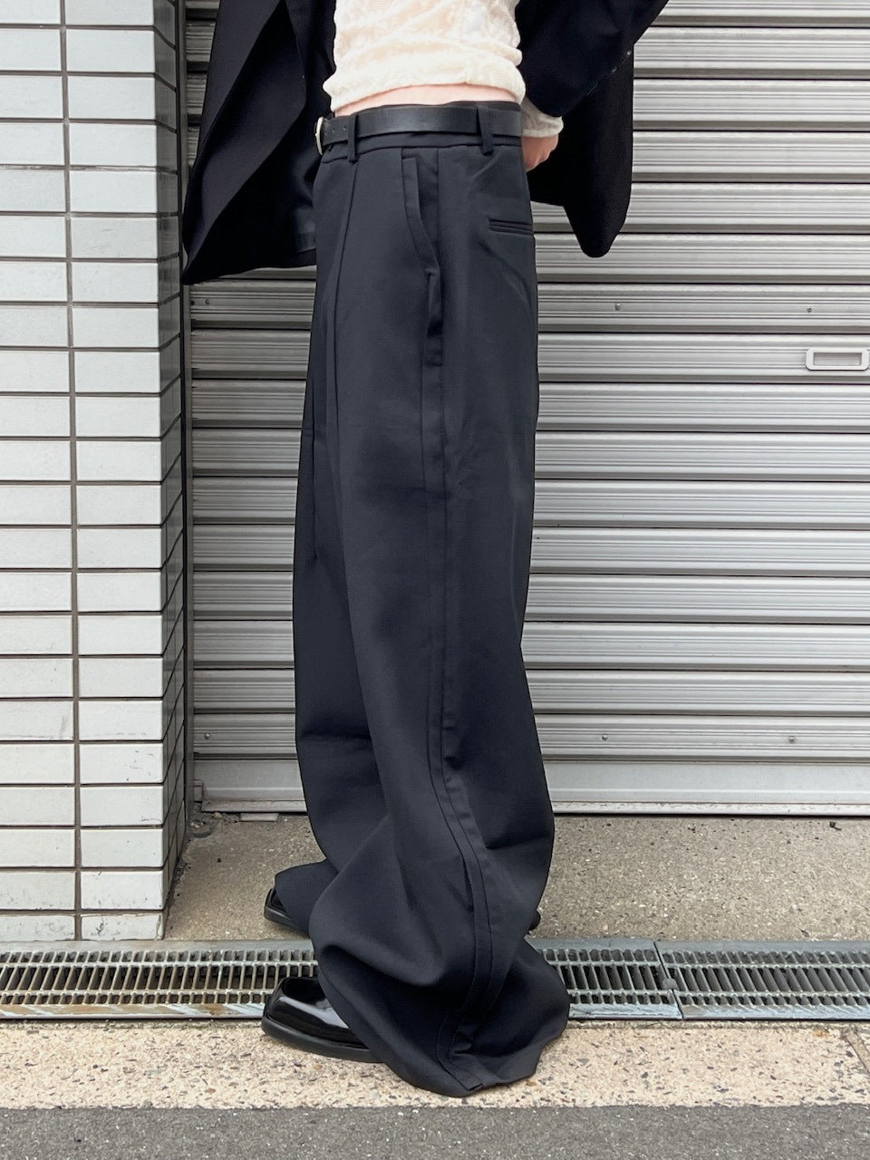 受注制【Chikashitsu +】side design wide slacks (2color)