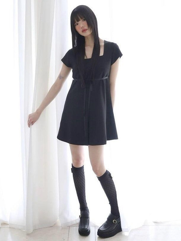 【Uglyshadow】SQUARE RIBBON DRESS