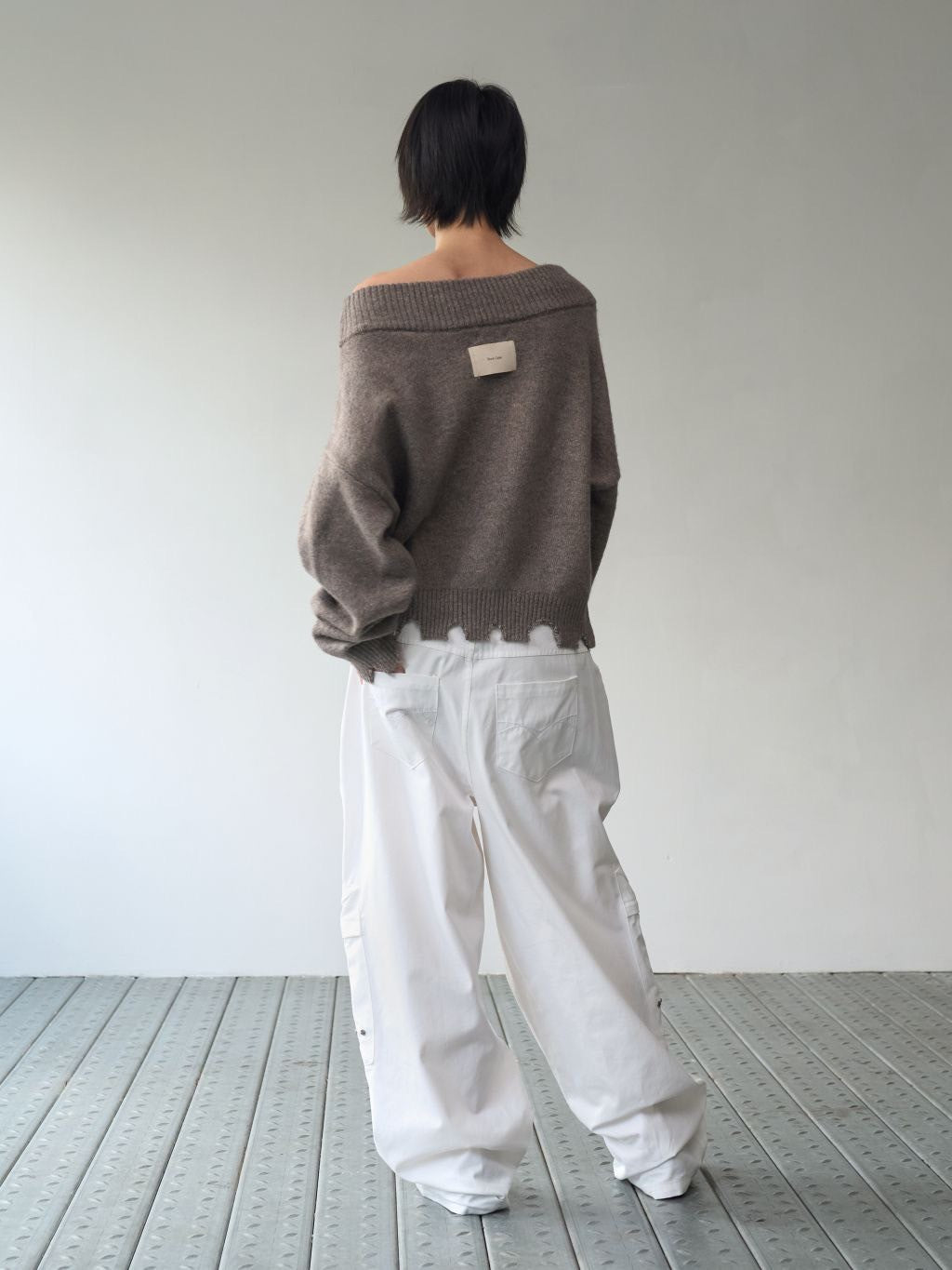 【ROCK CAKE】Off Shoulder Damaged Knit