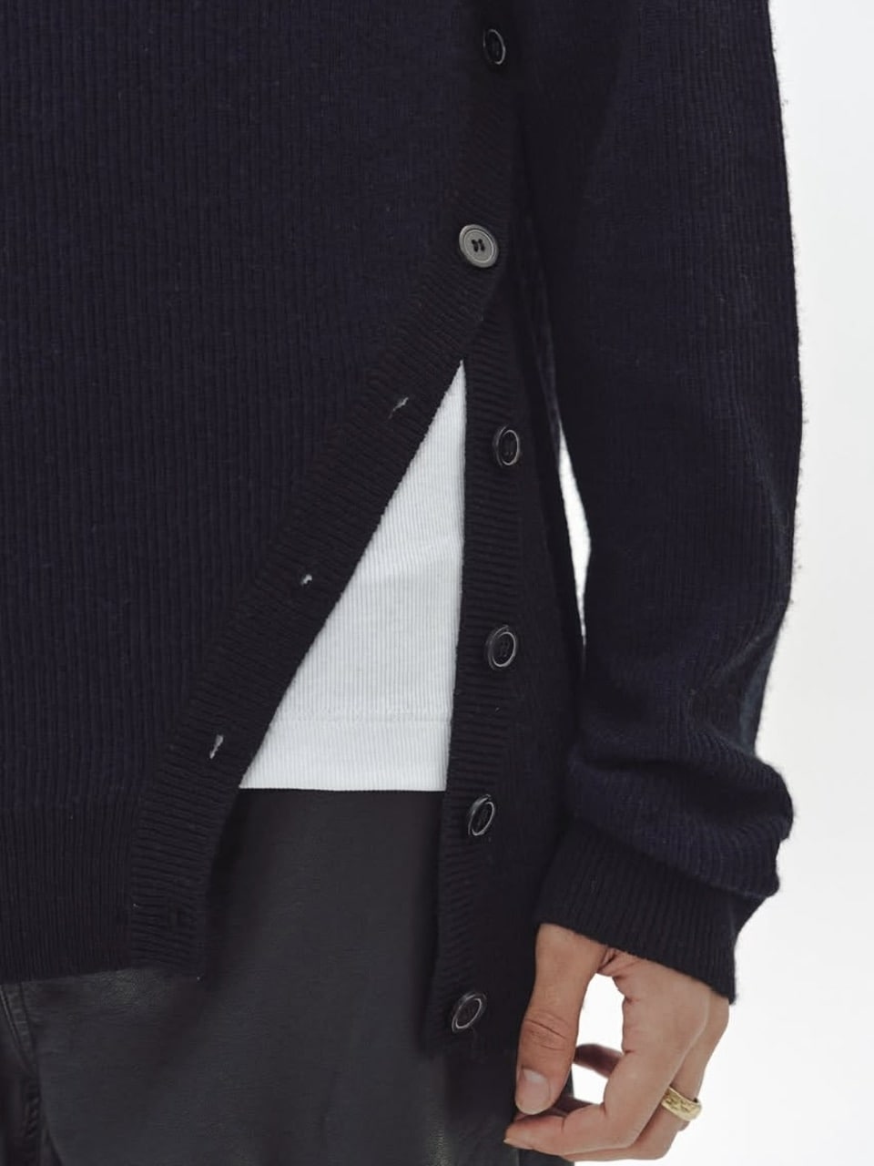 【MMIC】Oblique Turtleneck