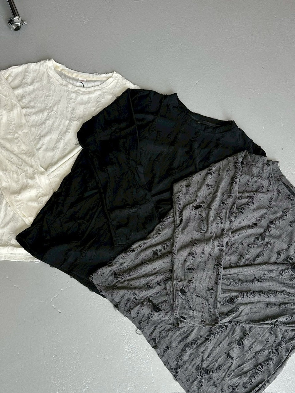 国際配送【LUV CODE】damage long sleeve tee (3color)