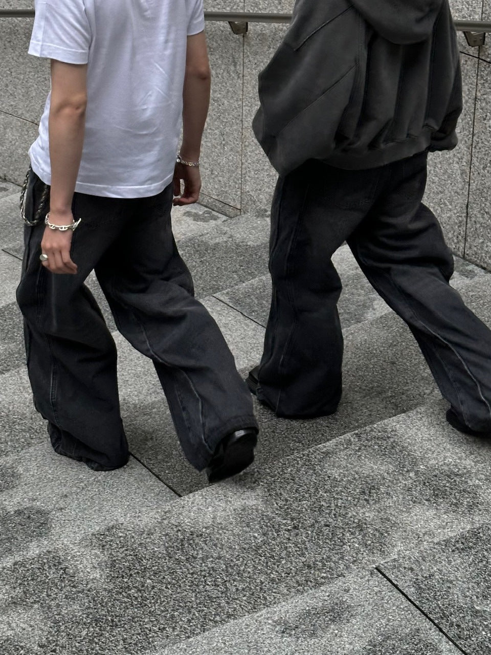 【Chikashitsu +】side wave design denim pants (BLACK)