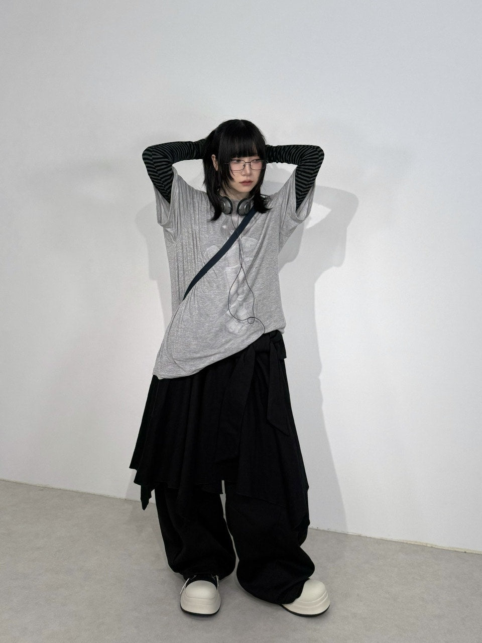 国際配送【Nerd out XU】Girl is angel see-through tee (2color)