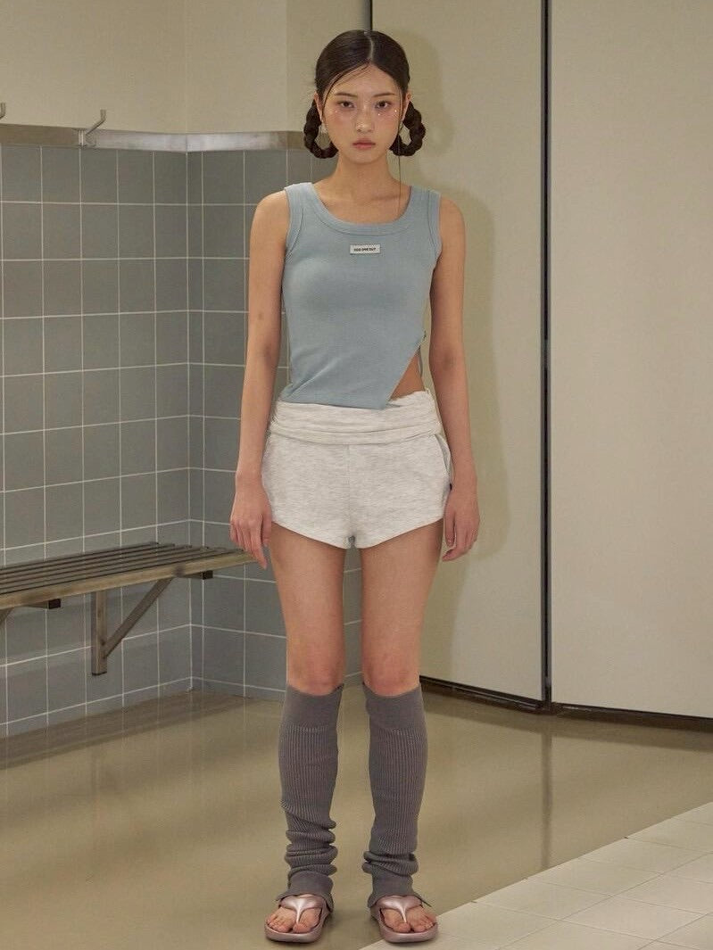 【ODDONEOUT】SIDE BUCKLE SLIT TOP