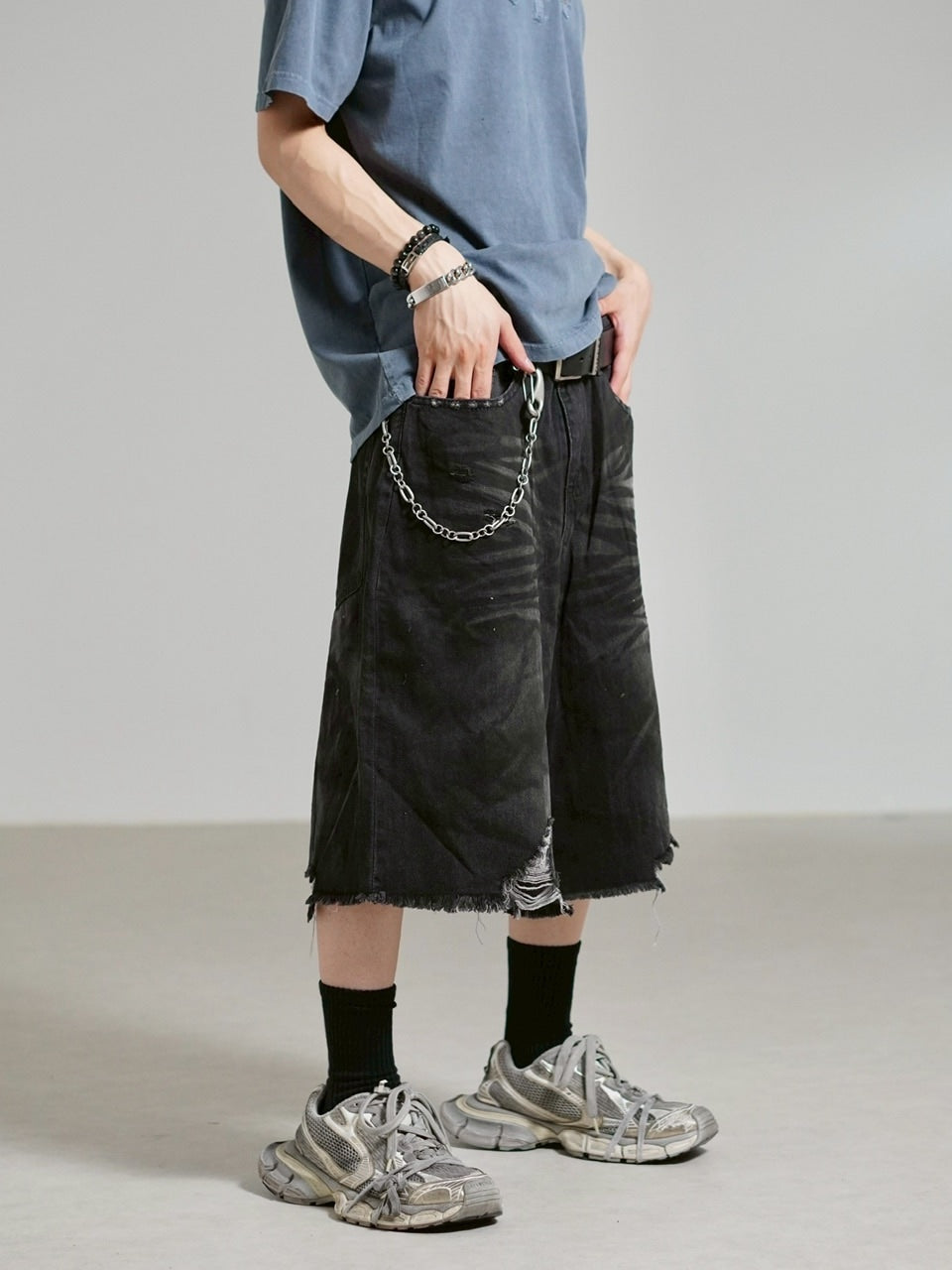 受注制【Chikashitsu +】oiled wash damage bermuda pants / 【チカシツプラス】オイルドウォッシュダメージバミューダパンツ (2color)