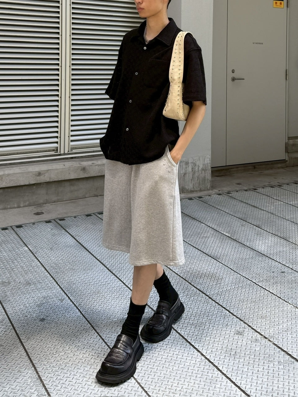 受注制【Chikashitsu +】pocket studs sweat half pants / 【チカシツプラス】ポケットスタッズスウェットハーフパンツ (2color)