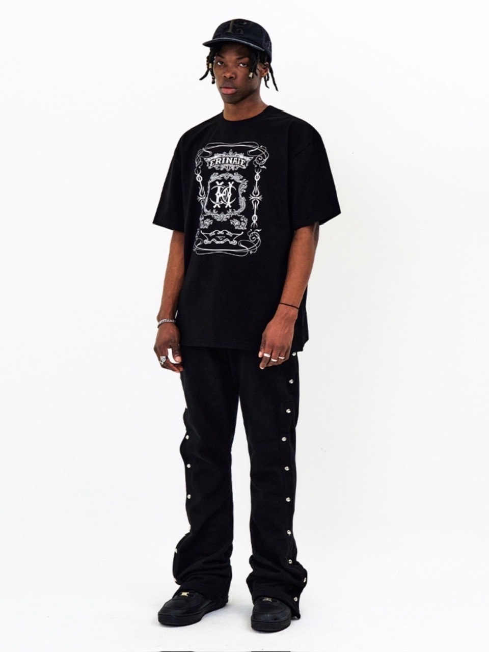 【E RIN AI E】MOON SHORT SLEEVE TEE