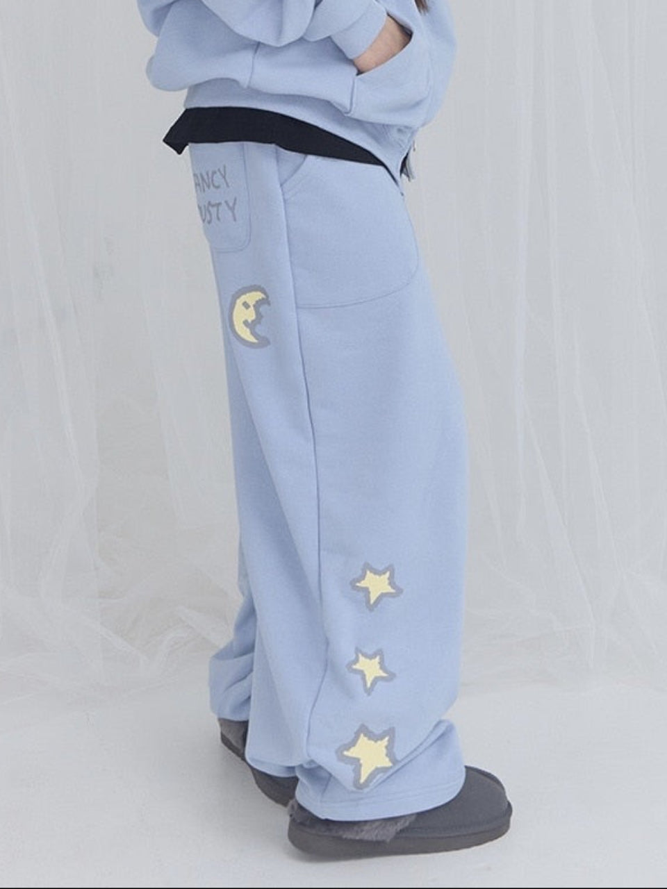 【FANCY X DUSTY】DEVIL & ANGEL PRINTED SWEATPANTS / 【ファンシー X ダスティ】デビル＆エンジェルプリントスウェットパンツ
