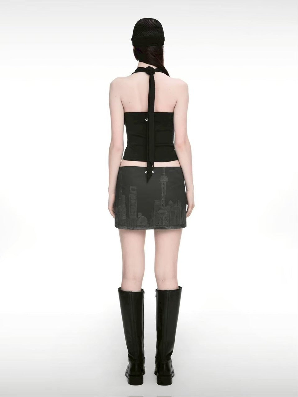 【NACHE】DRAWING HALTER SLEEVELESS