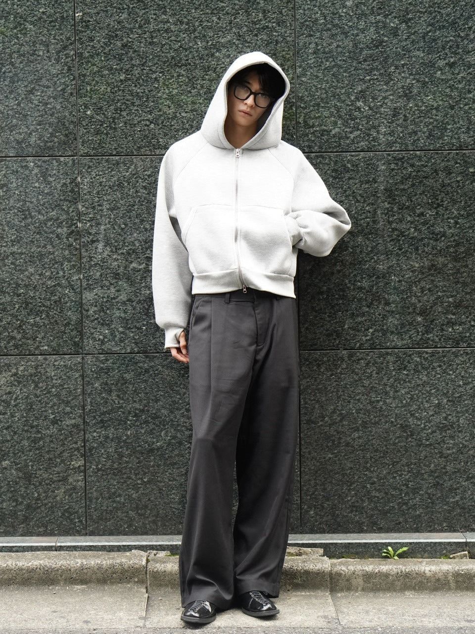 東京店WEB限定受注制【Chikashitsu +】cropped zip hoodie / 【チカシツプラス】クロップドジップフーディー (2color)