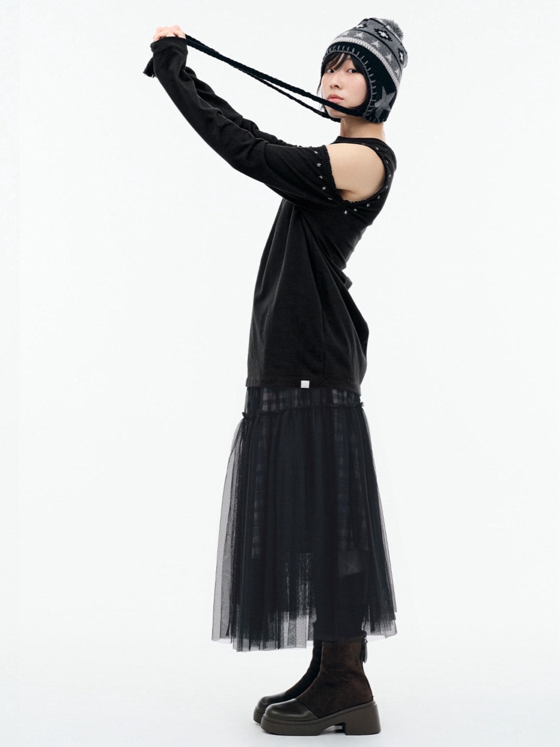 【TUOMIO】CUT-OUT LACE LONG SLEEVES / 【トゥオミオ】カットアウトレースロングスリーブ