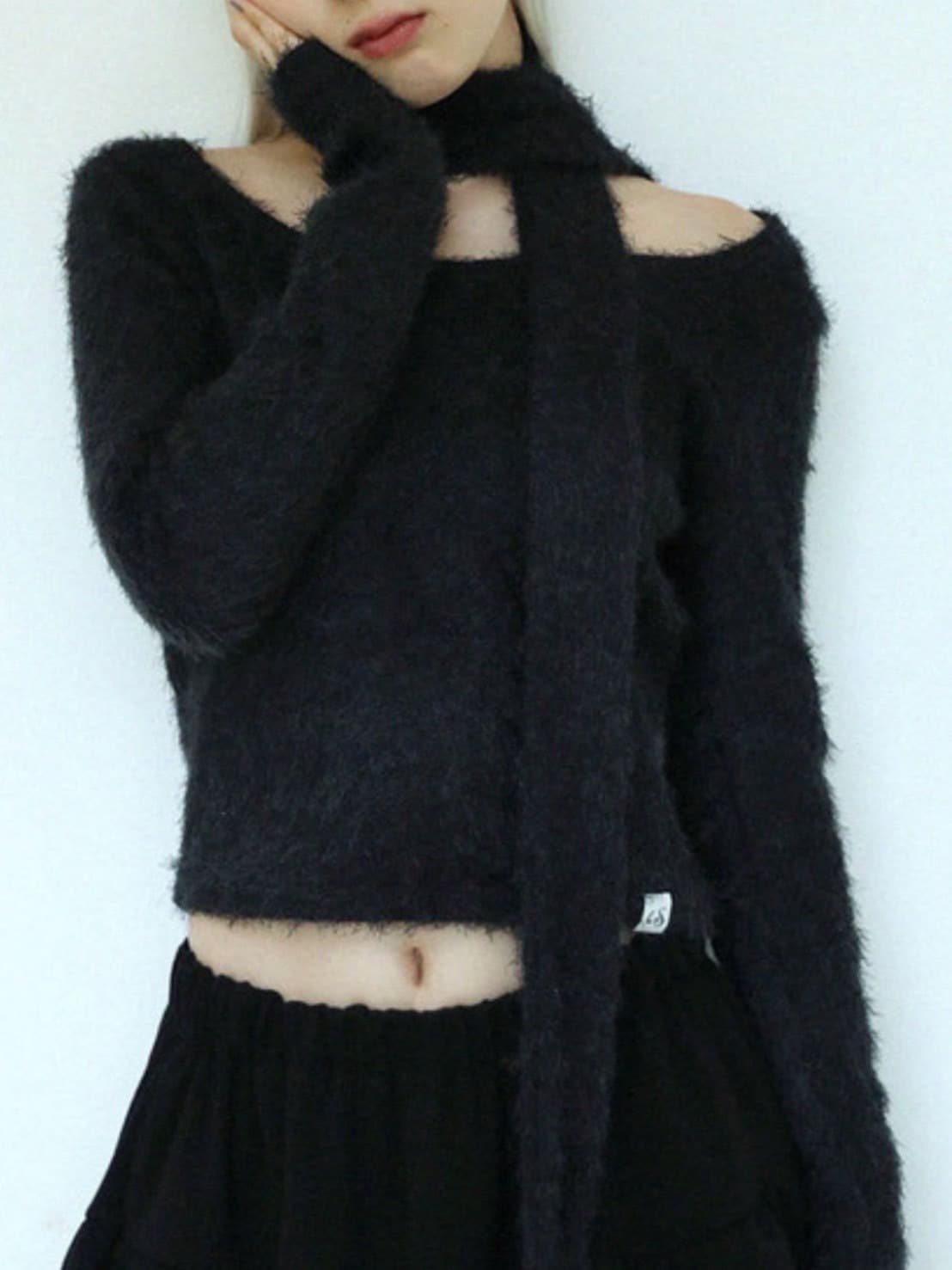 12/21 20:00 再販【Uglyshadow】SCARF ROUND T-SHIRT