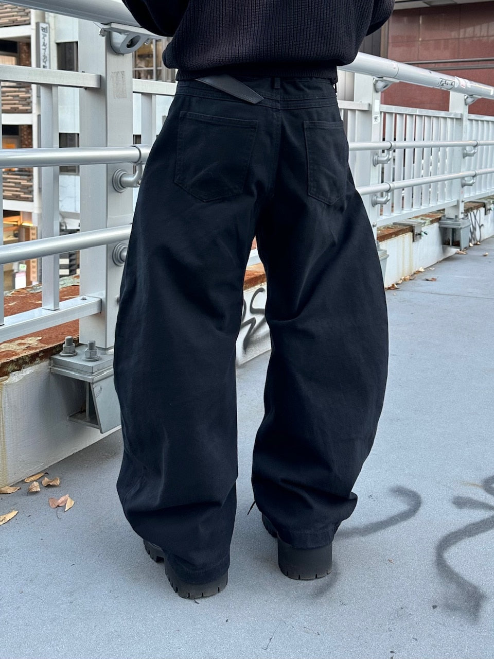 大阪店WEB限定受注制【Chikashitsu +】deep ballon curve pants / 【チカシツプラス】ディープバルーンカーブパンツ (2color)