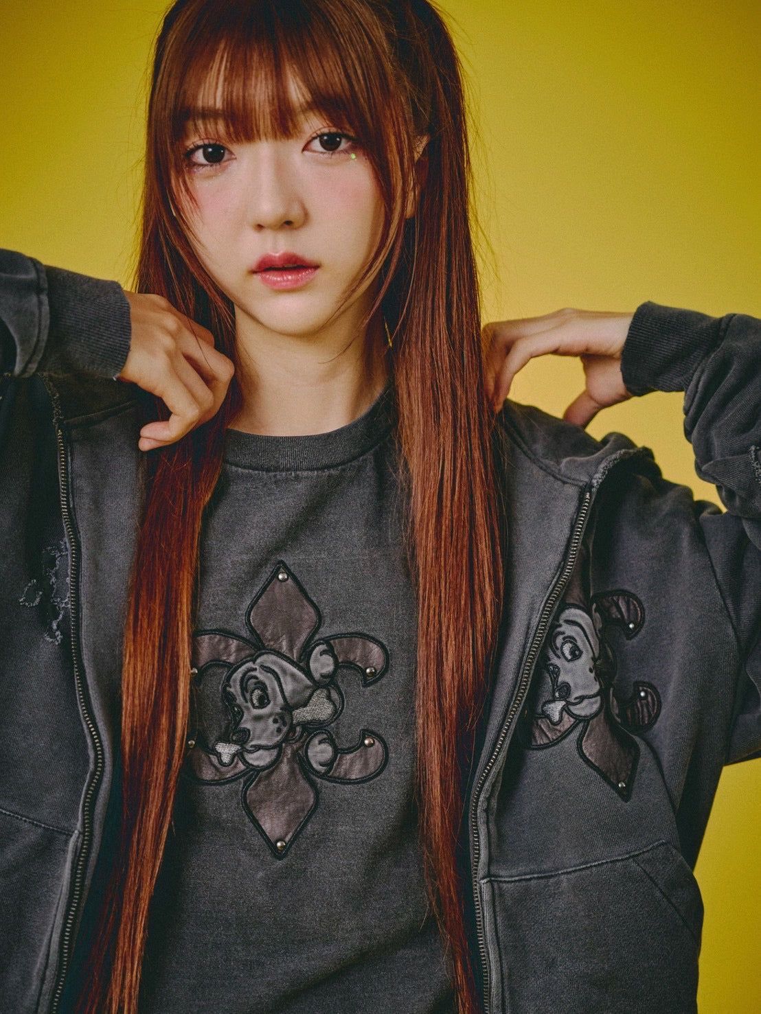 【GALFY】ぼろぼろロゴ百合の紋パーカー