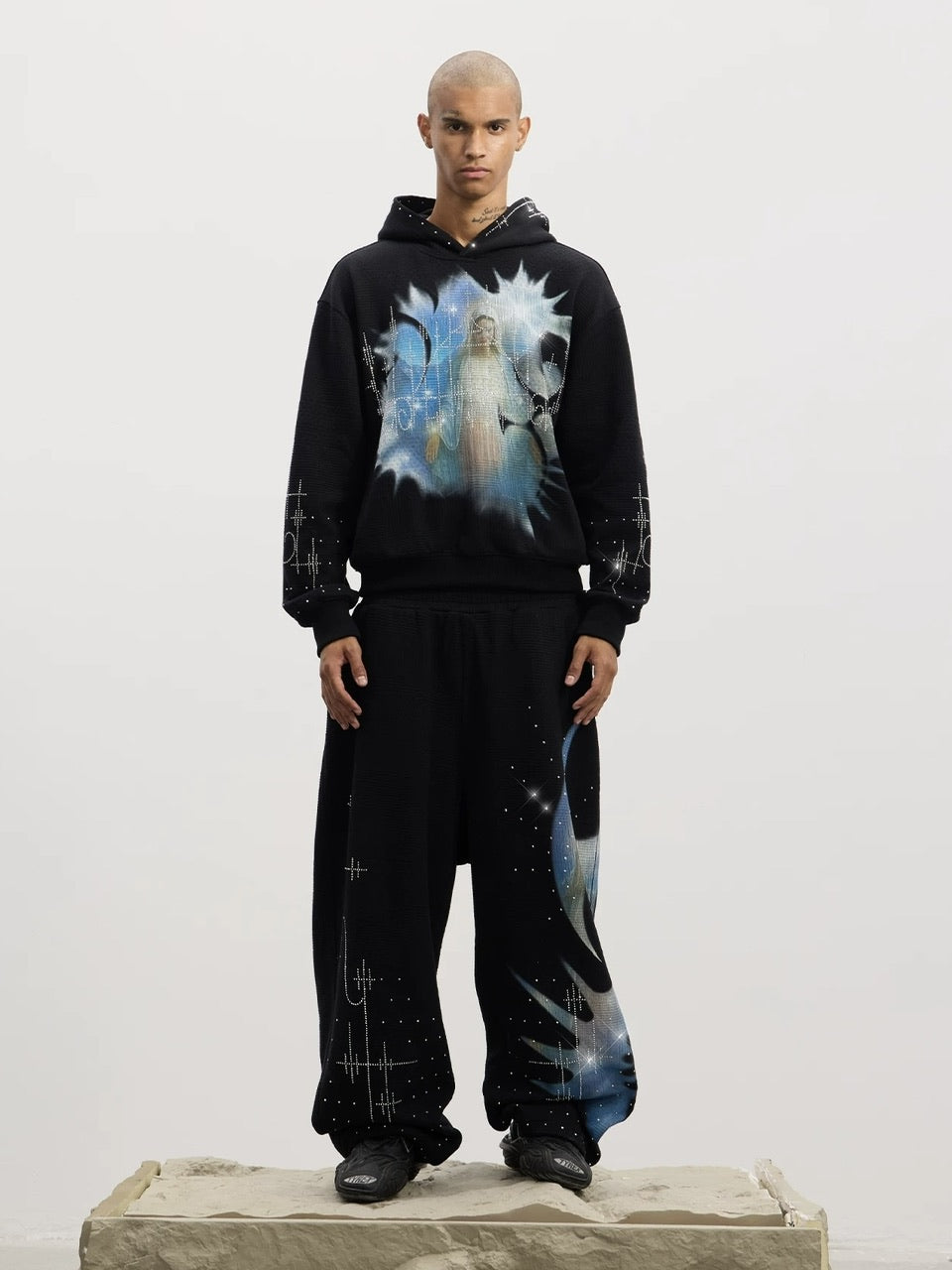 【DND4DES】Saint-M?・re De R?・ches Double-Waist Sweatpants /【ディーエヌディーフォーデス】ダブルウエストラインストーンスウェットパンツ