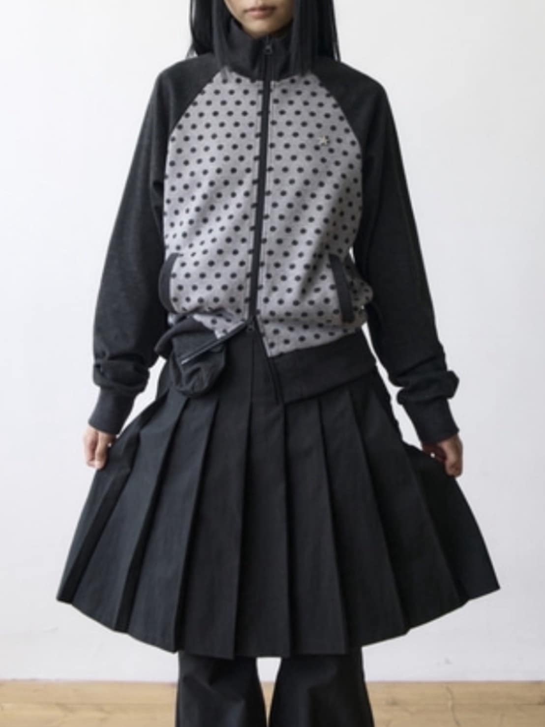 【THECOLDESTMOMENT】TCM dot raglan zip-up