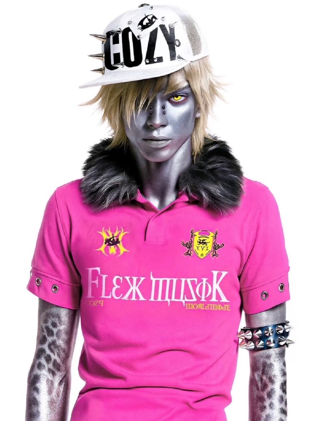 【Cozy world Wide】"BBY TECHBOI" FUR POLO / 【コージーワールドワイド】ロゴグラフィックファーカラー半袖ポロシャツ