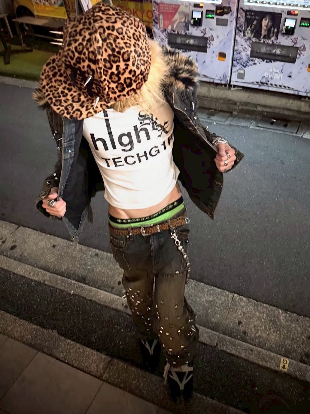 【Cozy world Wide】"BBY TECHG1RL" T SHIRT / 【コージーワールドワイド】ロゴグラフィックスリム半袖Tシャツ