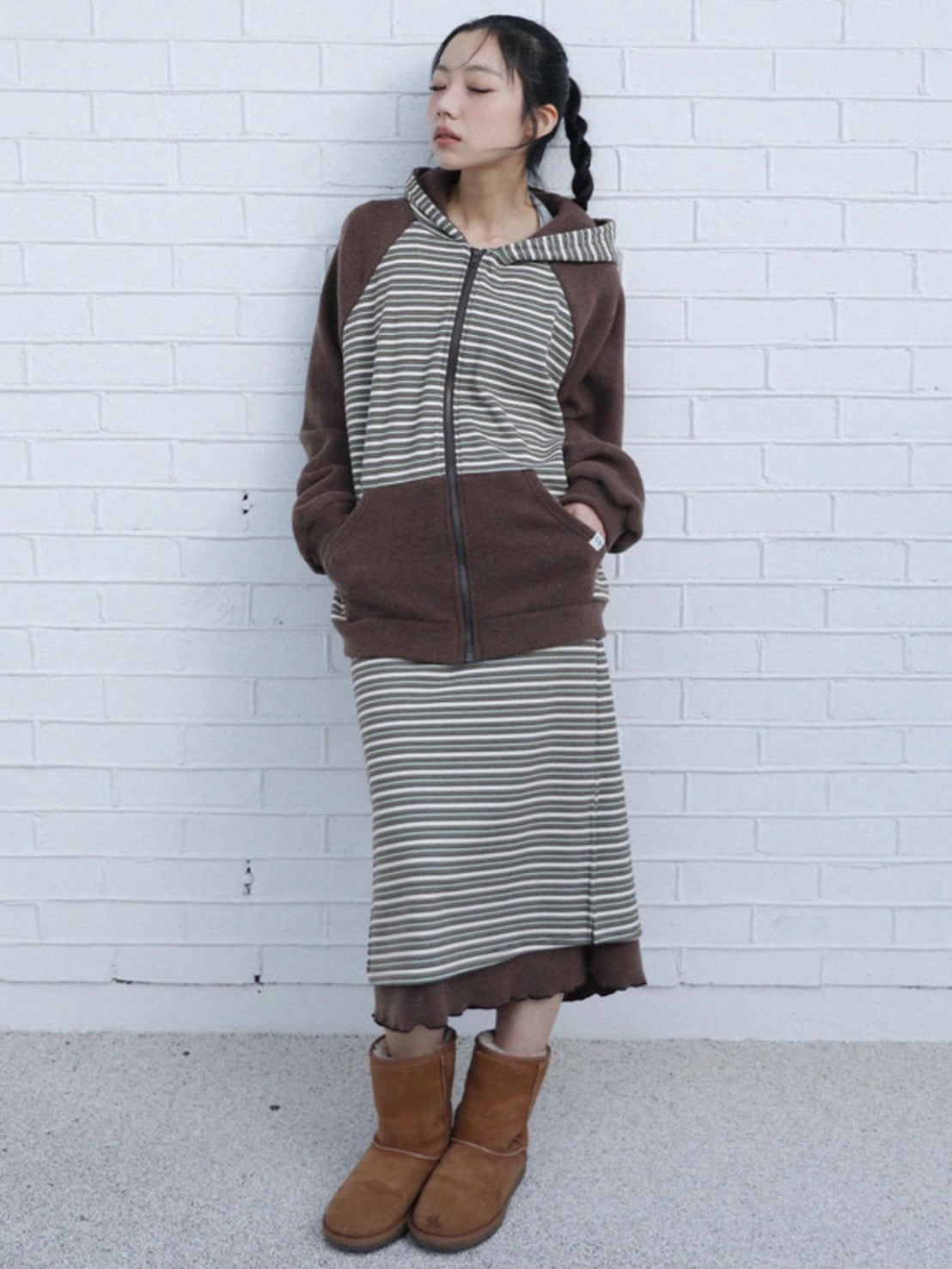 12/21 20:00 発売【Uglyshadow】RABBIT EAR HOOD STRIPE ZIP-UP