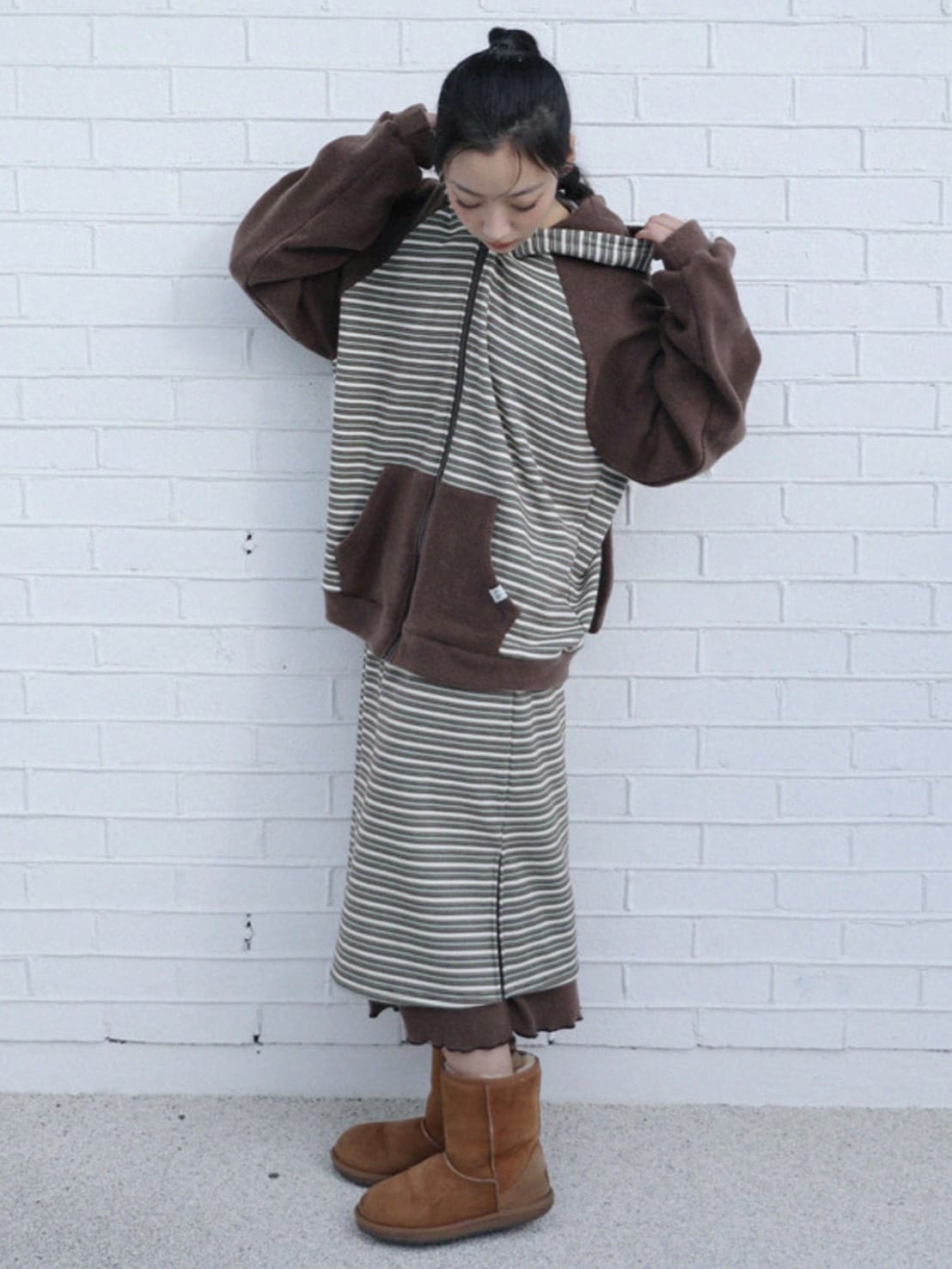 12/21 20:00 発売【Uglyshadow】STRIPED LAYERED SKIRT
