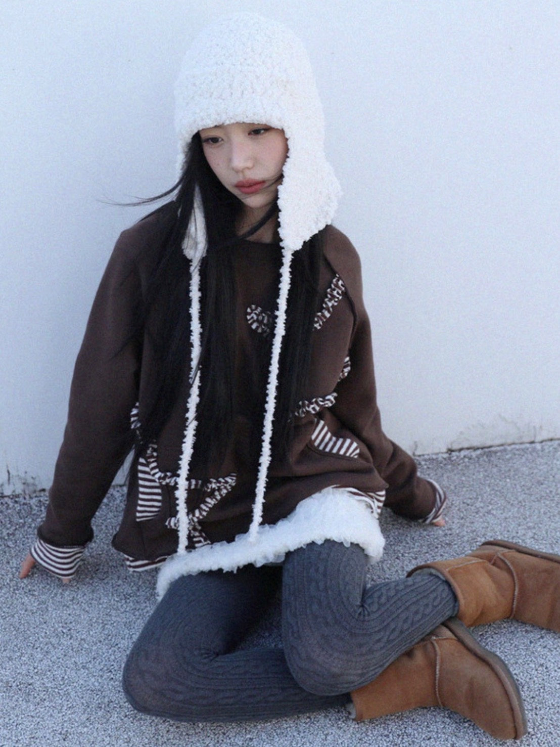 12/21 20:00 発売【Uglyshadow】STAR LAYERED SWEATSHIRT