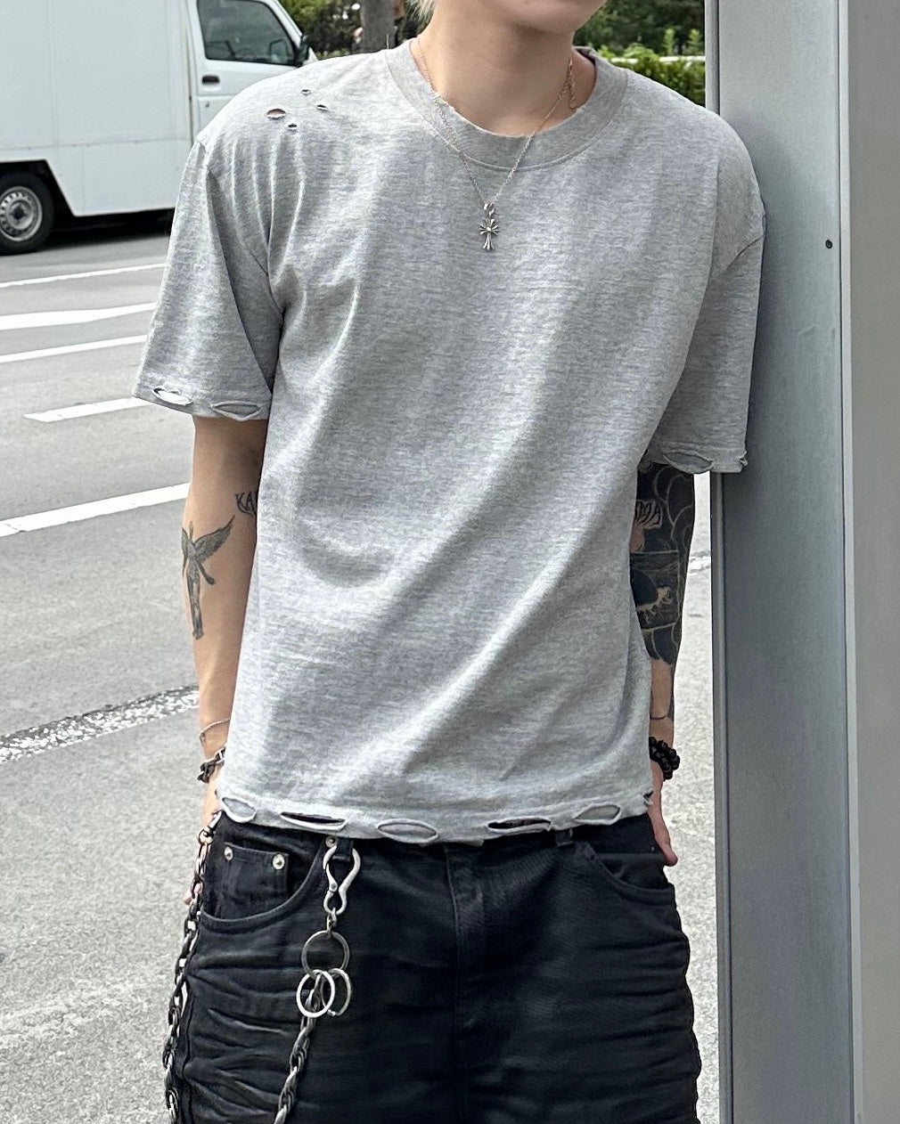 大阪店WEB限定受注制【Chikashitsu +】grunge damage crop t-shirt (3color)