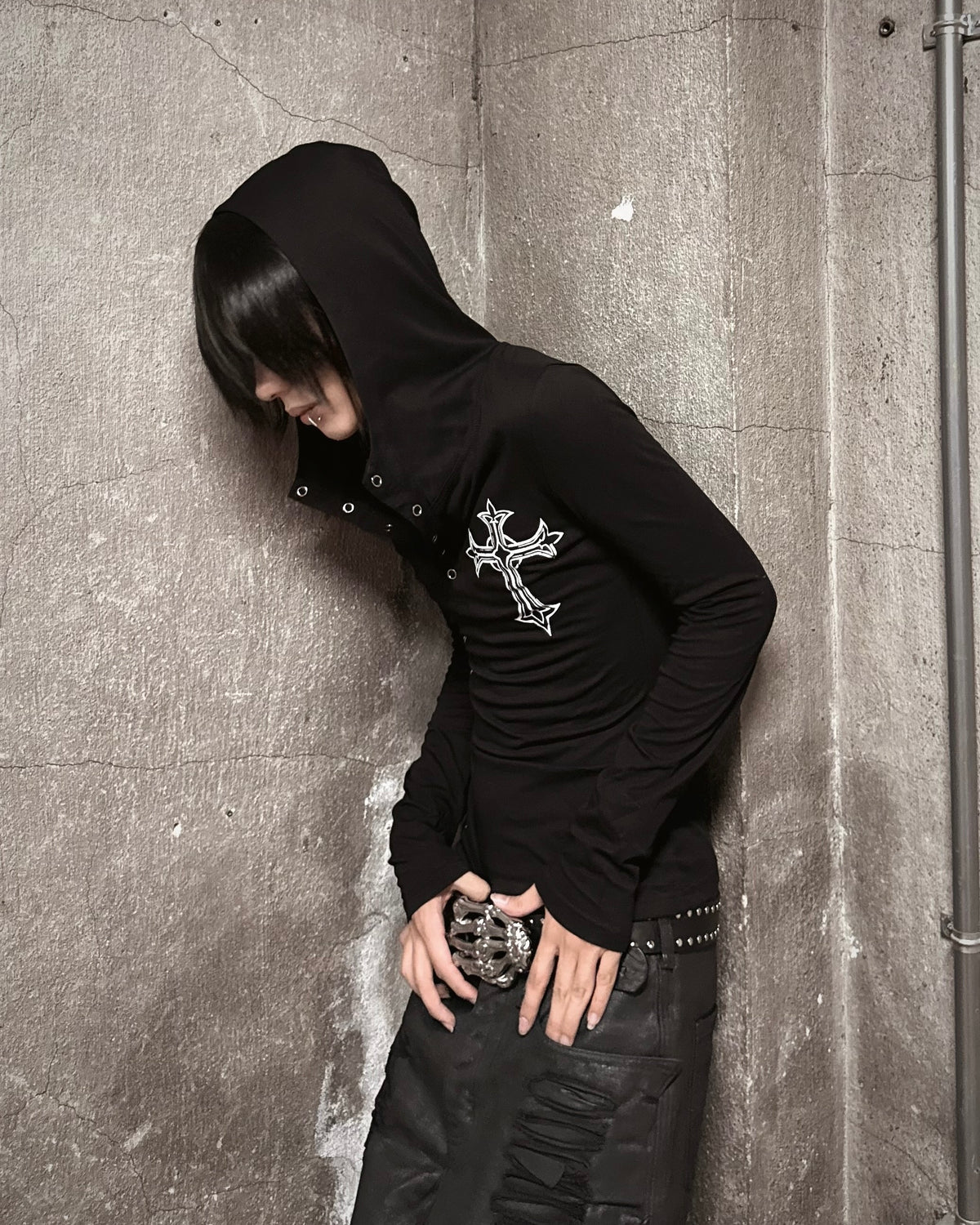 国際配送【Never mind the XU】Gothic Cross Hooded Long Sleeve