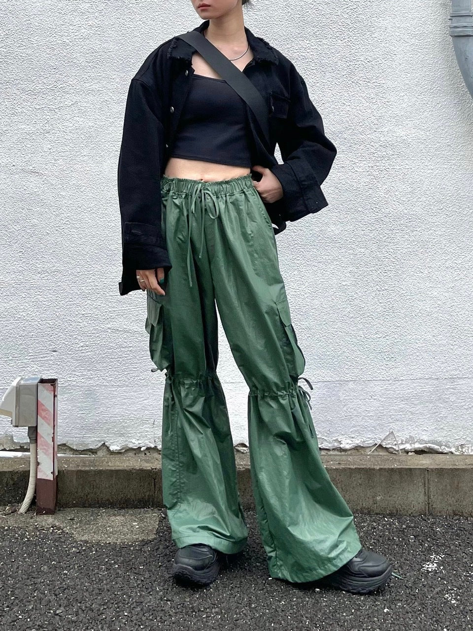 受注制【Chikashitsu +】cropped design denim jacket (2color)