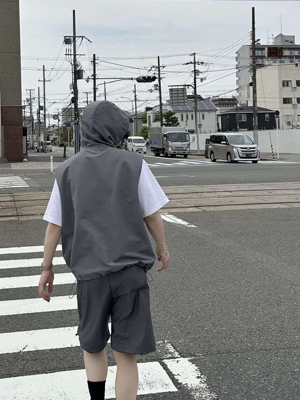 大阪店WEB限定受注制【Chikashitsu +】nylon hood vest (2color)