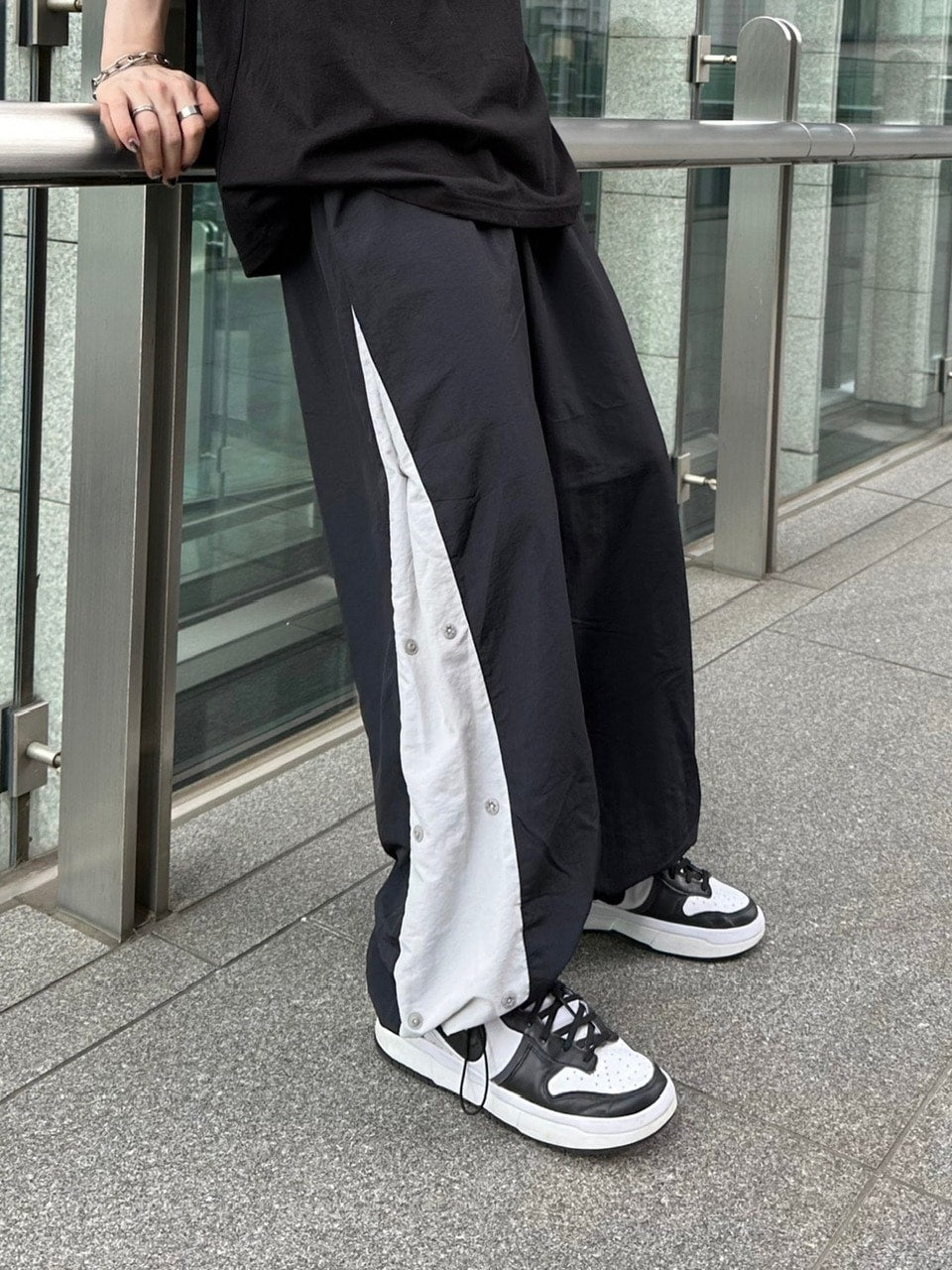 大阪店WEB限定受注制【Chikashitsu +】snap nylon ballon pants (2color)