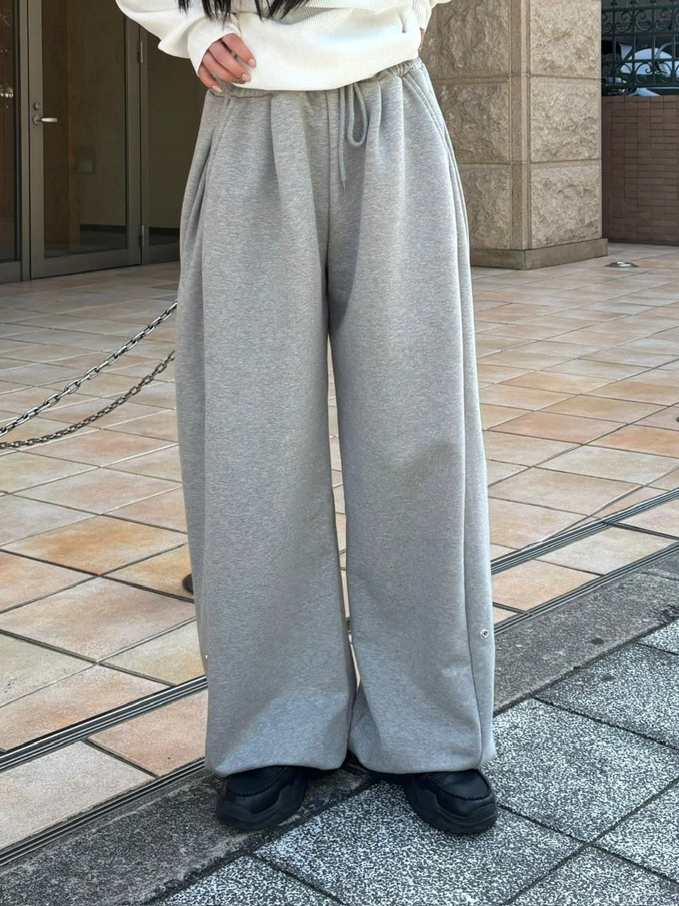 受注制【Chikashitsu +】snap button buggy sweat pants (3color) / 【チカシツプラス】スナップボタンバギースウェットパンツ