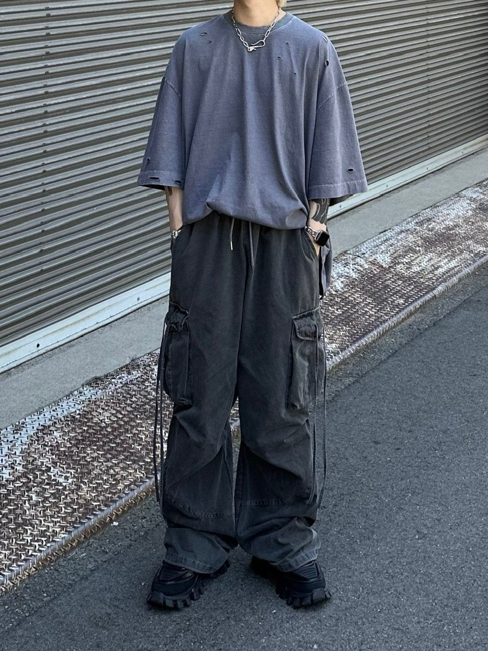 受注制【Chikashitsu +】pigment wash side rope cargo pants (2color)