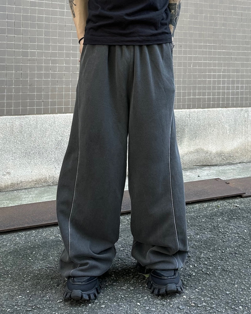 大阪店WEB限定受注制【Chikashitsu +】pigment piping wide sweat pants (2color)