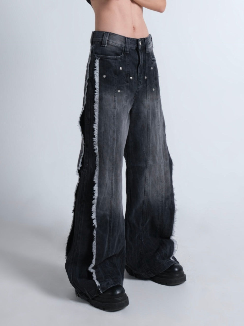 【IFEELLUCKY】Wide flare stud pants / 【アイフィールラッキー】ワイドフレアスタッズパンツ