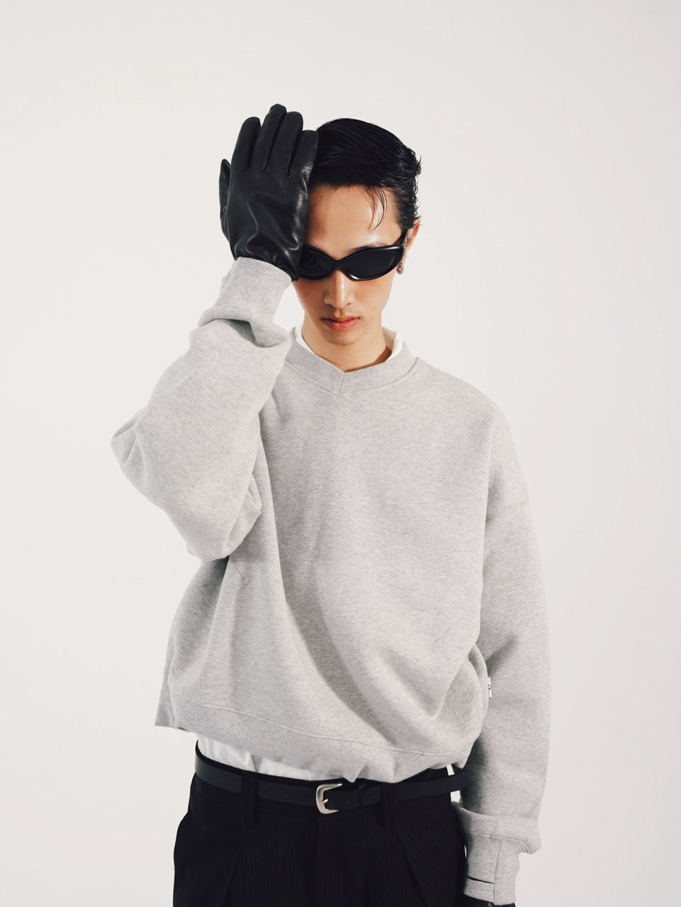 【CS】cropped vneck sweat shirt (gray)