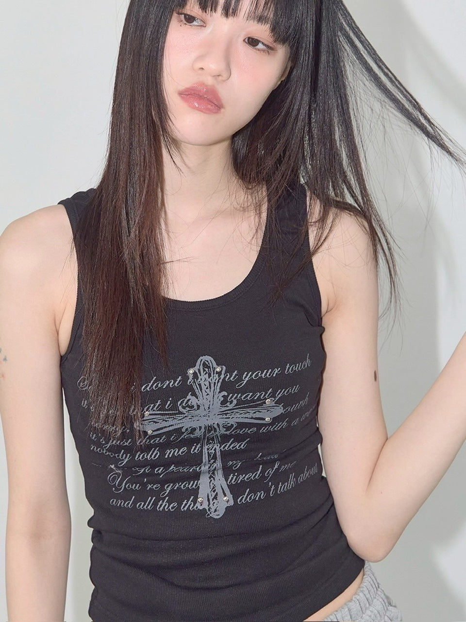 【FANCY CLUB】FRONT CROSS SLEEVELESS