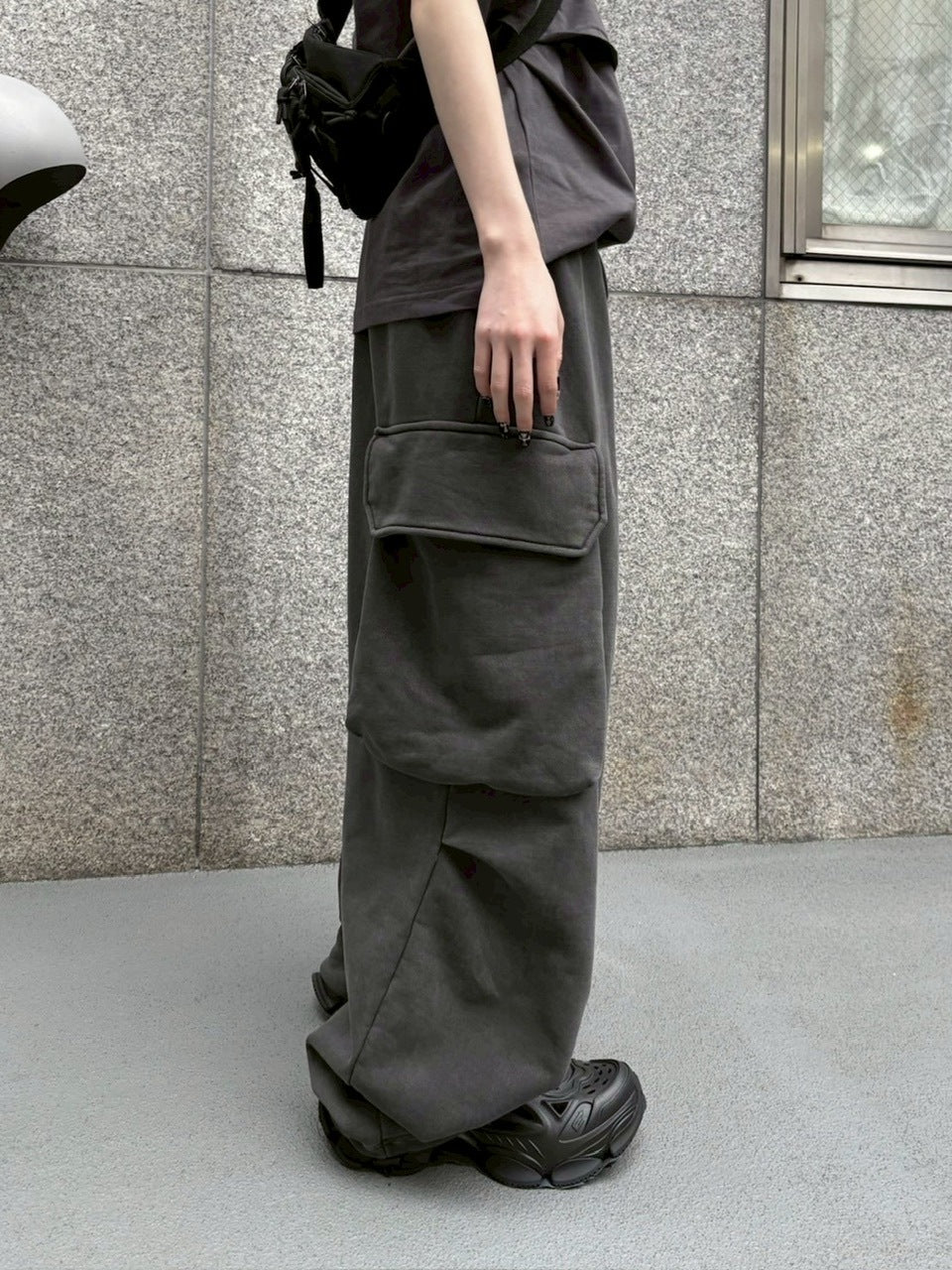 【nmtc +】oversized pigment sweat cargo pants (2color)