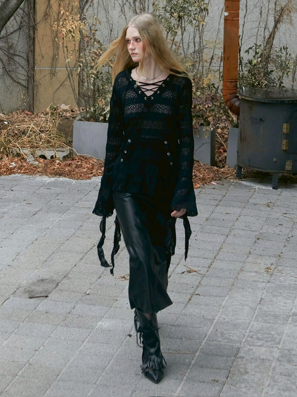 【NOT KNOWING】Lace V Neck Ruffle Hoodie